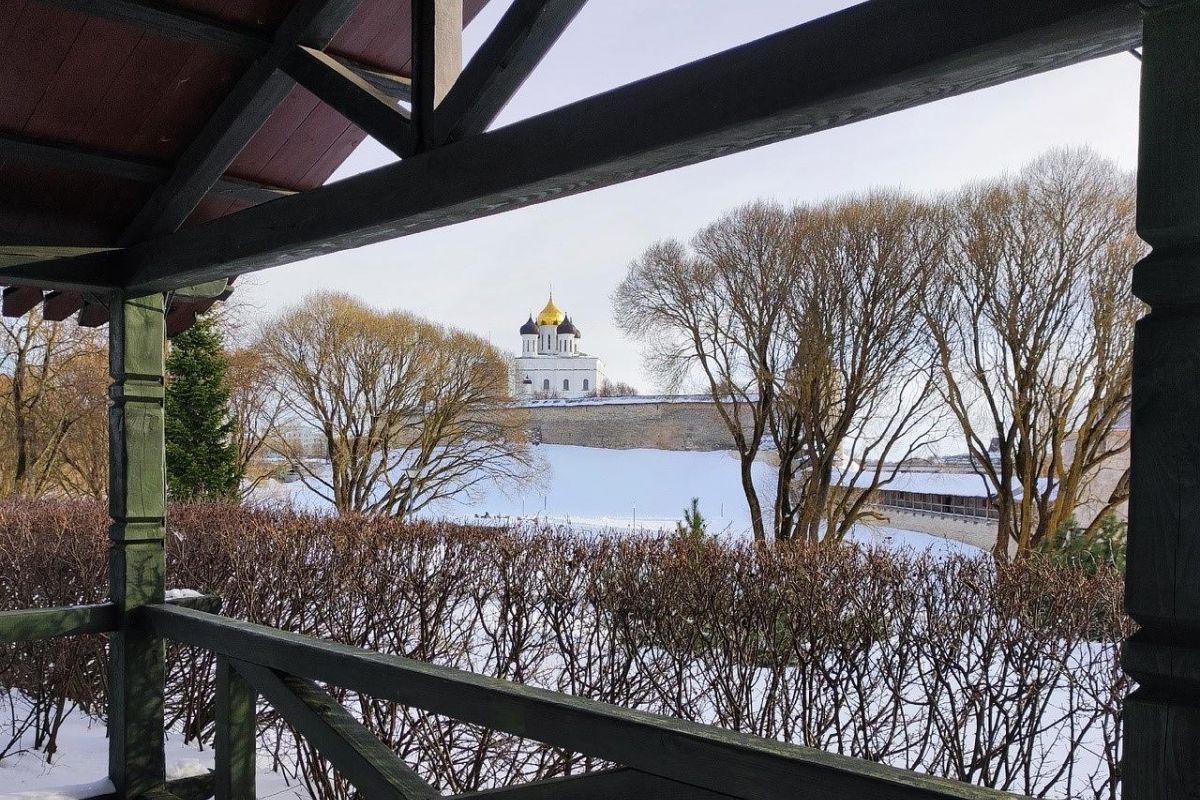 Ласточкой в Псков на Зимние каникулы